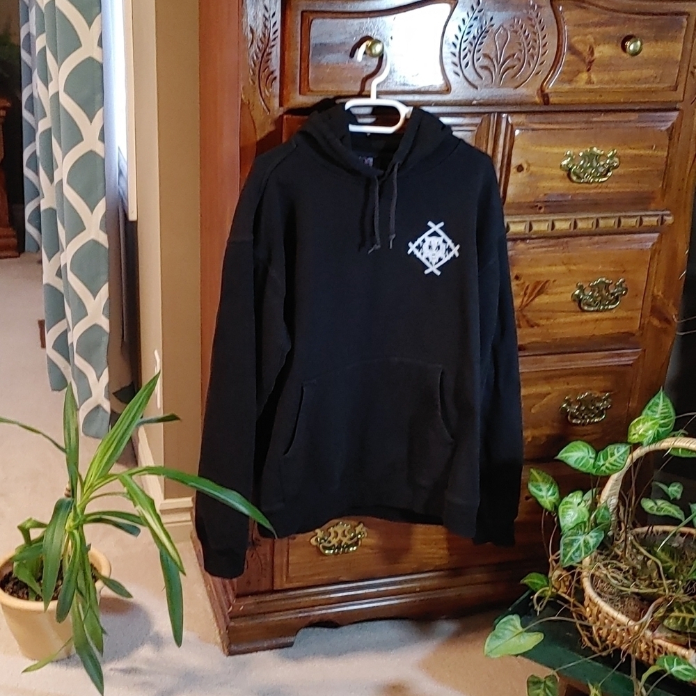 Men's Large The Hollow Squad black hoodie